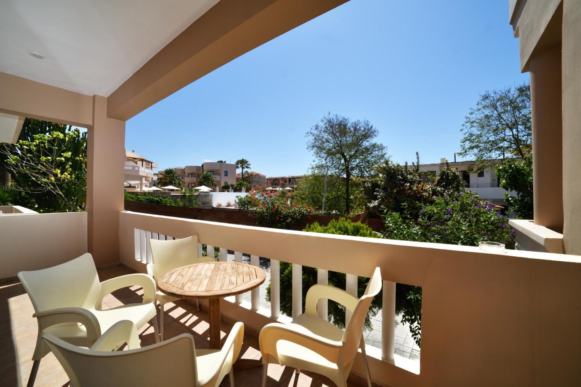 Agia Marina Akatos Hotel מראה חיצוני תמונה