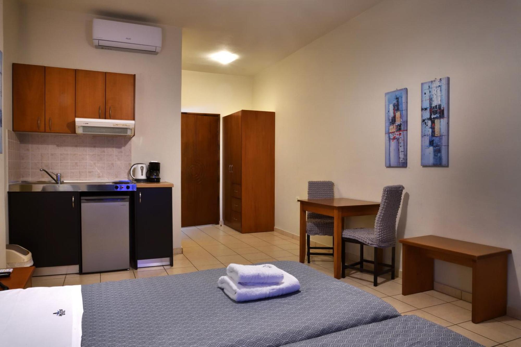 Agia Marina Akatos Hotel מראה חיצוני תמונה